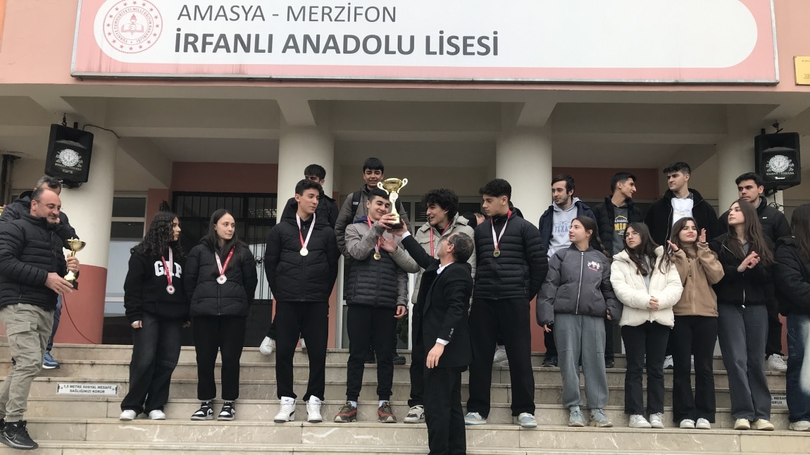 OKUL SPORLARINDA DERECE ALAN TAKIMLARIMIZ ÖDÜLLENDİRİLDİ